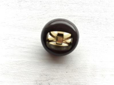 Brown buttons 18 mm