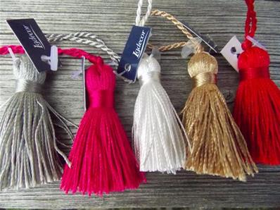 Acrylic tassel