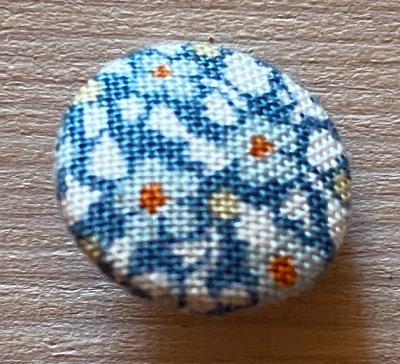 Bouton recouvert Tilda Brie Blue