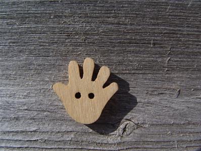 Little hand wood button