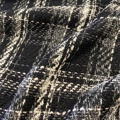 Mlange black and white